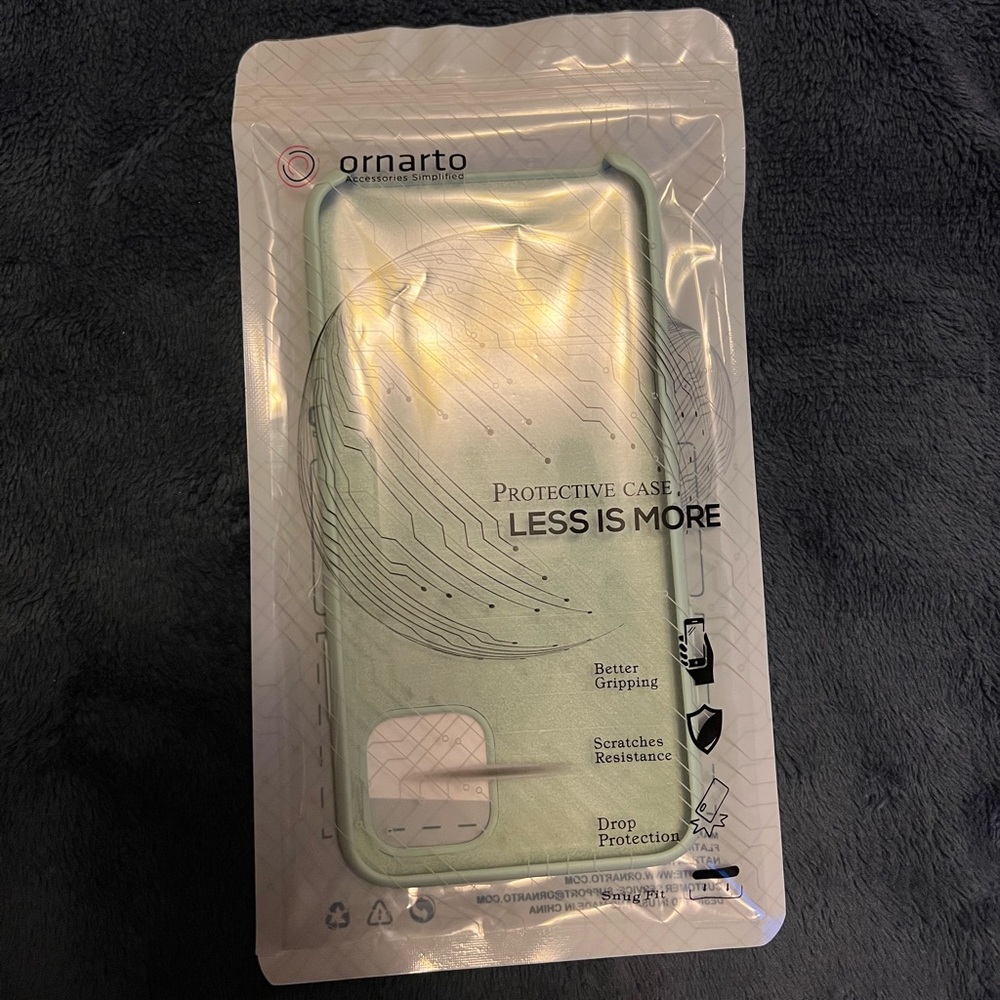 NWT iPhone 11 Pro Max super slim case